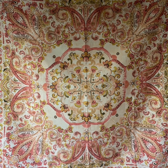 Wall Tapestry - Picture 4 of 5